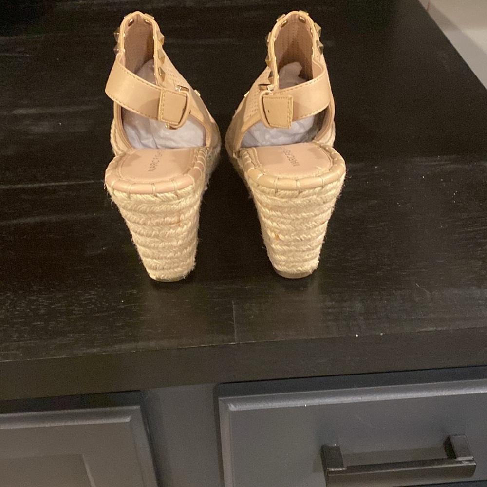 Marc Fisher Tan Perforated Women's Sandals worn once - Picture 3 of 4